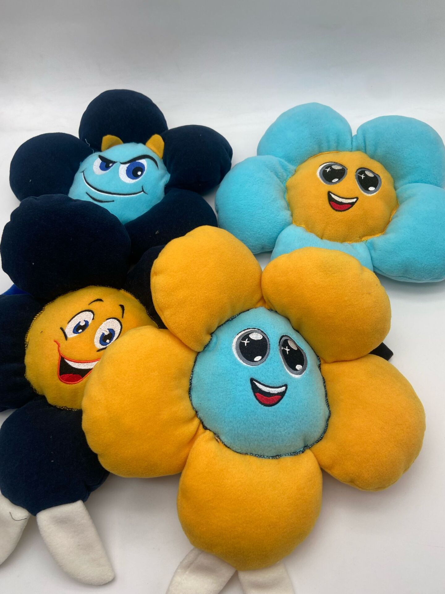Peluş Çiçek Sarı