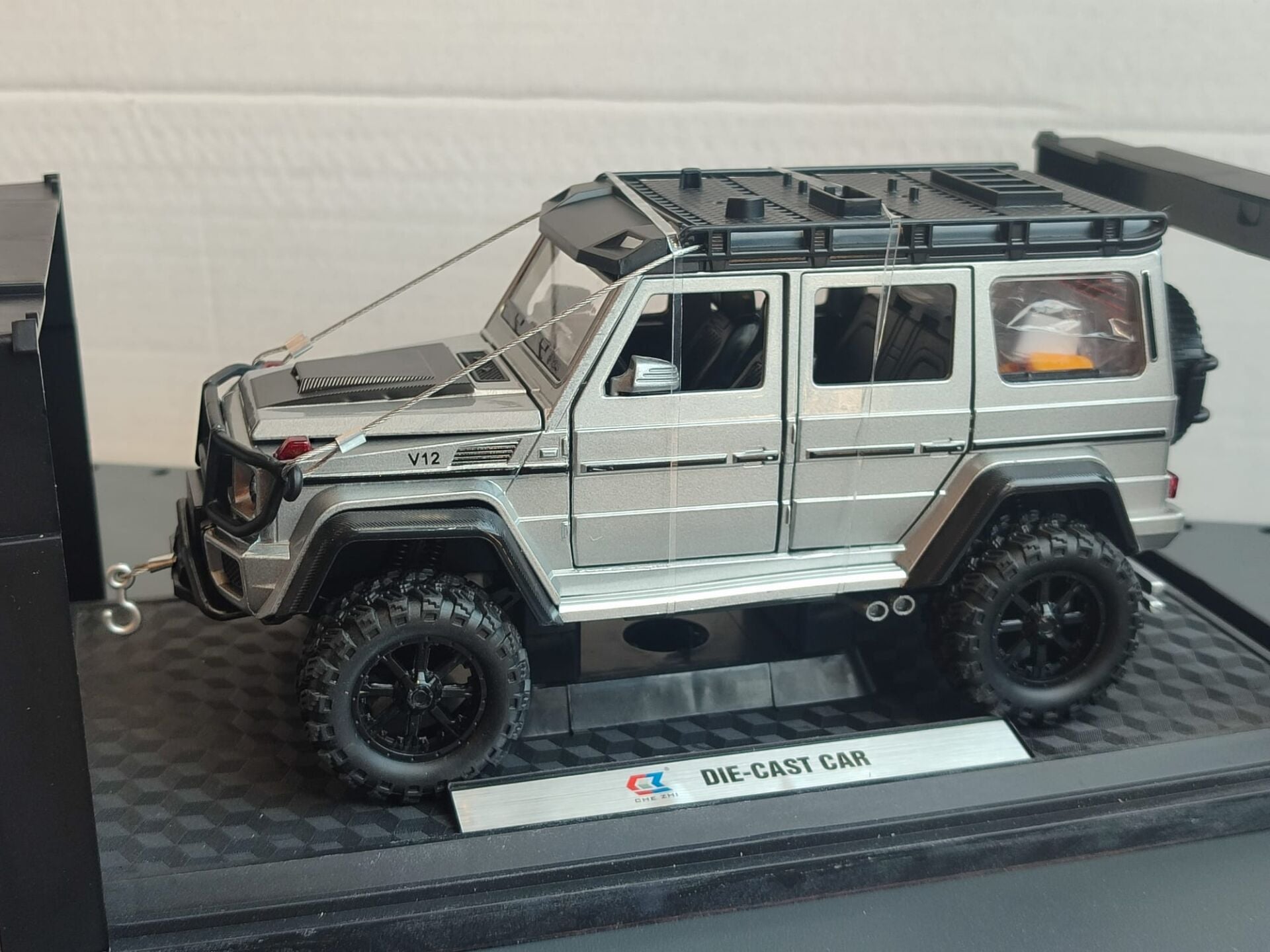 Prestij Metal 1:24 Araba Mercedes 4X4 Gri