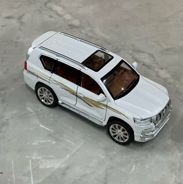 Vardem Sr-2402A Çek Bırak 1:24 Sesli Işıklı Jeep Beyaz