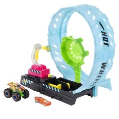 Hot Wheels Monster Trucks Karanlıkta Parlayan Çemberde Yarış Seti