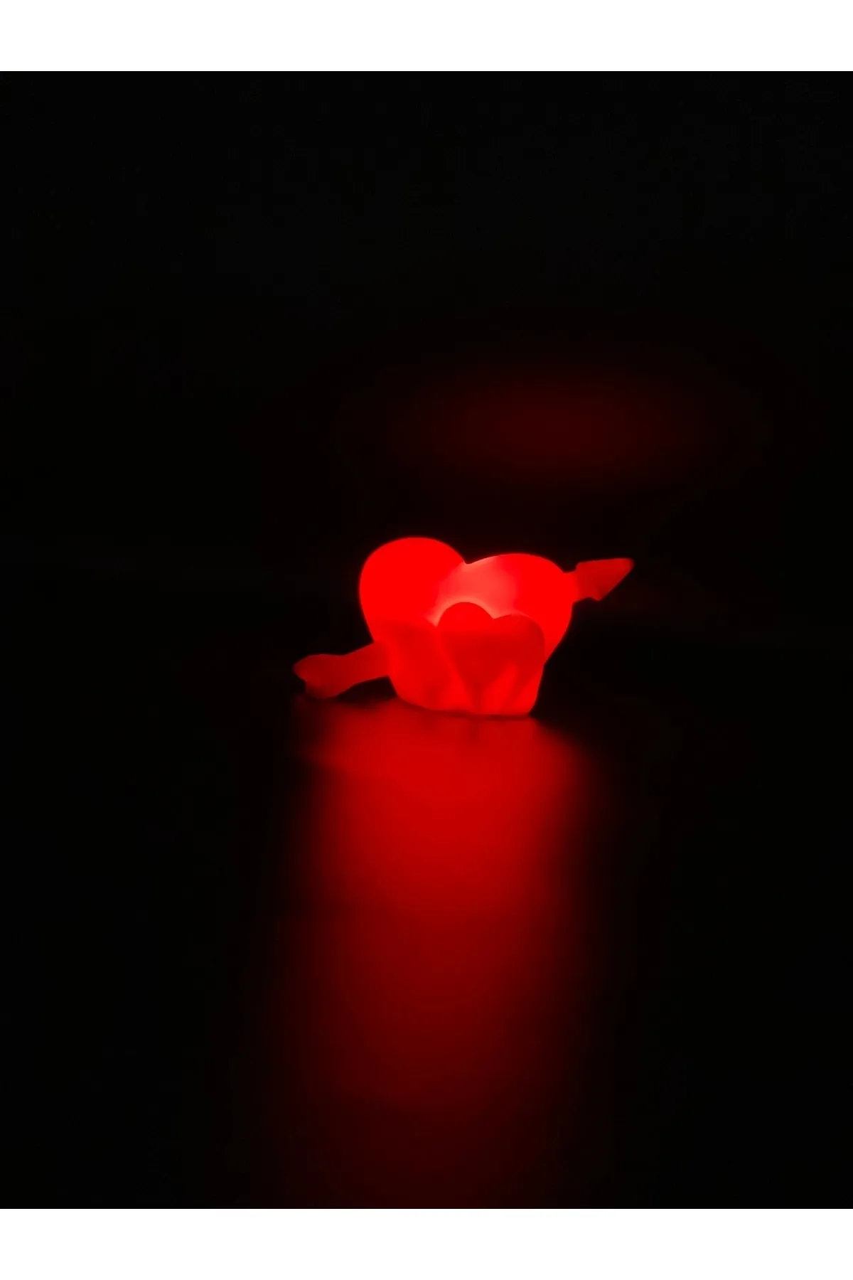 Akkuzu Oklu Kalpli Işıklı Led Kırmızı
