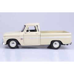 Timeless Legends 1966 Chevrolet C10 Fleetside Pickup 1/24 Krem