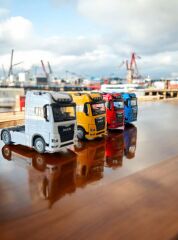 Metaş Tır Kafası Metal Çek Bırak Sesli Işıklı Man